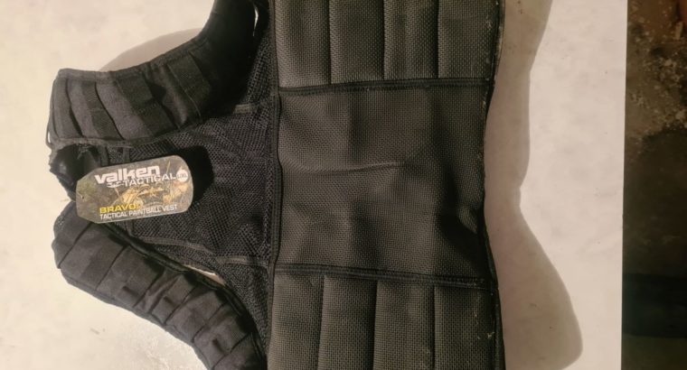 Tactical Weste mit integriertem Battelpack