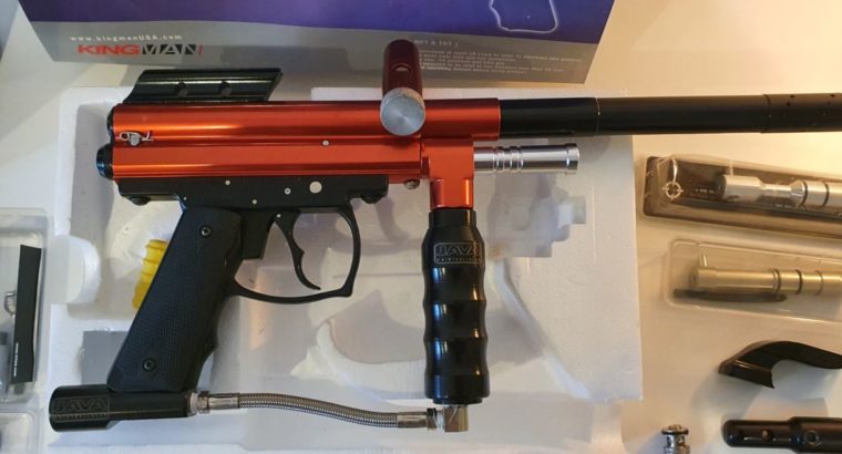 Exclusiver Kingman Spyder Compact Deluxe Markierer in Rot inkl. Zubehör und Flaschen Java