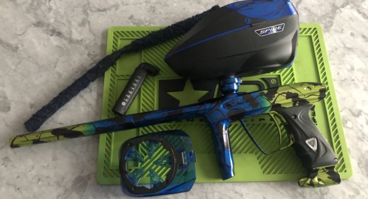 DLX Luxe OLED Splash blau / grün inkl. passendem Virtue Spire 260