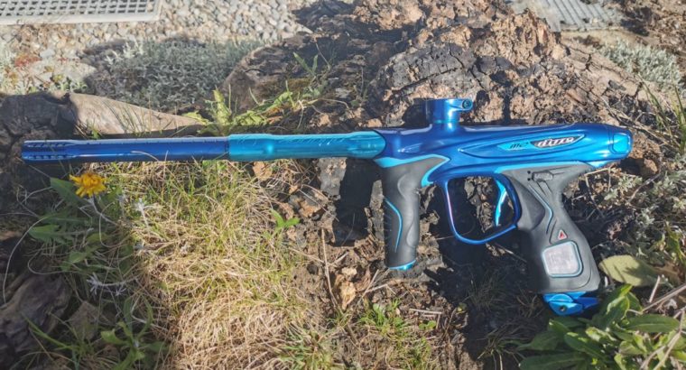 DYE M2