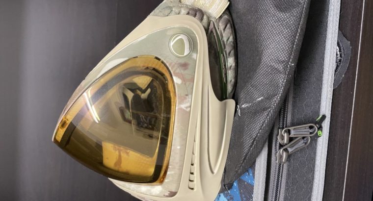 Biete meine Dye I4 Maske zum Verkauf an. Oktober 2021 gekauft, 5 Spieltage hinter sich.