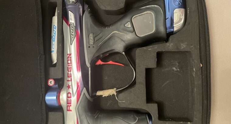 Dye M3+ & R2 hopper
