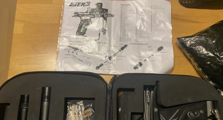 Paintball Equipment mit Markier planet eclipse ETEK 3
