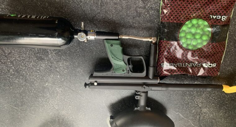 Paintball Markierer mit Zubehör