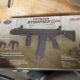 Tippmann Stormer Elite DualFed schwarz und Paintball Maske Carbon OPR Thermal schwarz