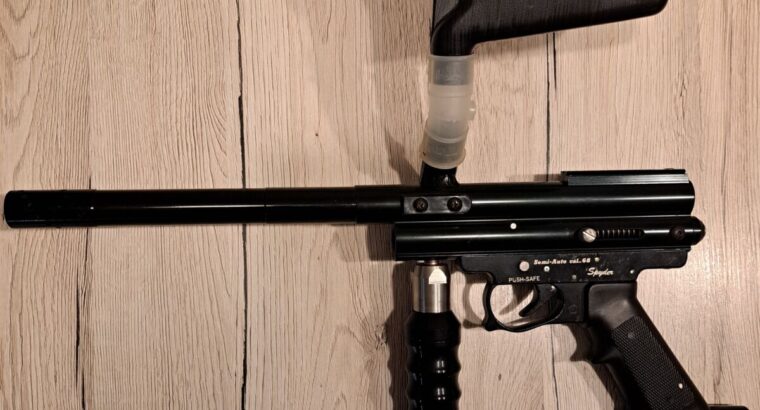 Spyder Paintball Markierer mit extra Zubehör