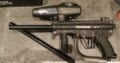 Tippmann A-5 mit Hopper und langem Lauf