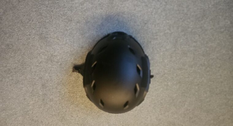Paintball Ausrüstung , 2 Markiere mit diversem Zubehör, verschieden Kleidung