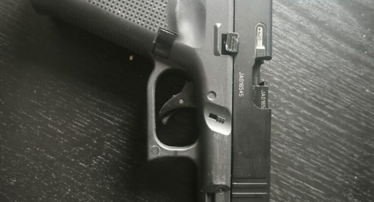 Umarex Glock 17 mit drei Magazinen