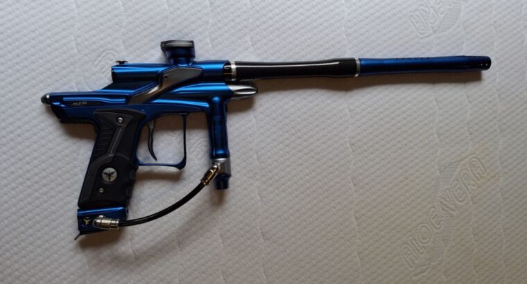DP Fusion FX in Blau, mit Hooper und Flasche