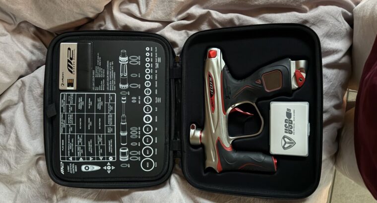 DYE M2 Crimson Winter