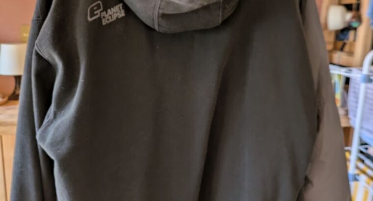 4x Planet Eclipse Kleidung – Hoodie & Windbreaker – XL/XXL