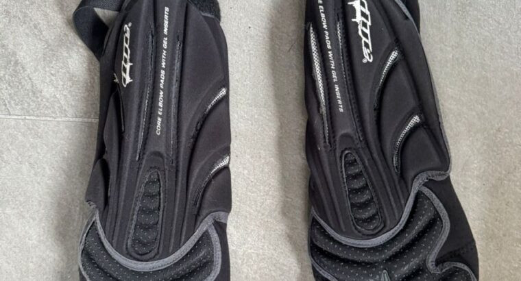 Pantball Kleidung größe L mit allen drum und dran