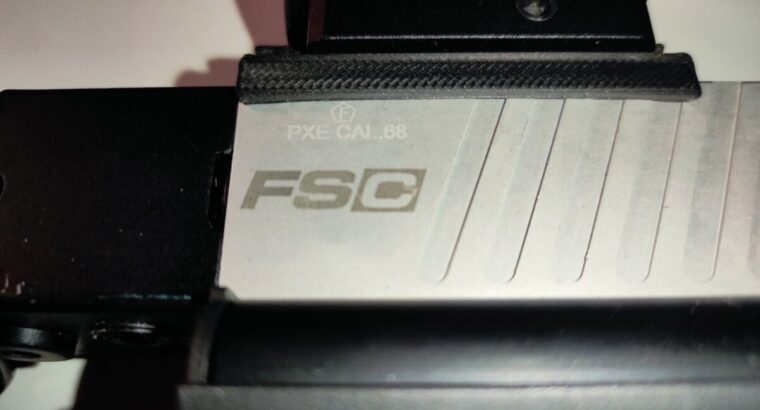 First Strike Compact Pistole FSC mit viel Zubehör