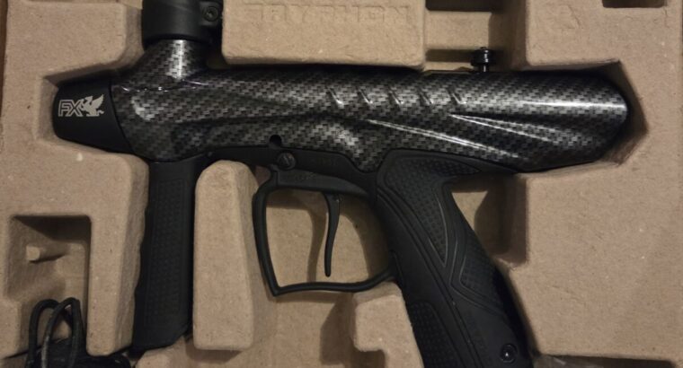 Dye Rize CZR mit Ausrüstung