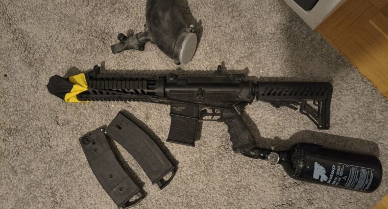 Tippmann M4 Carabine Magfeed + Hopper