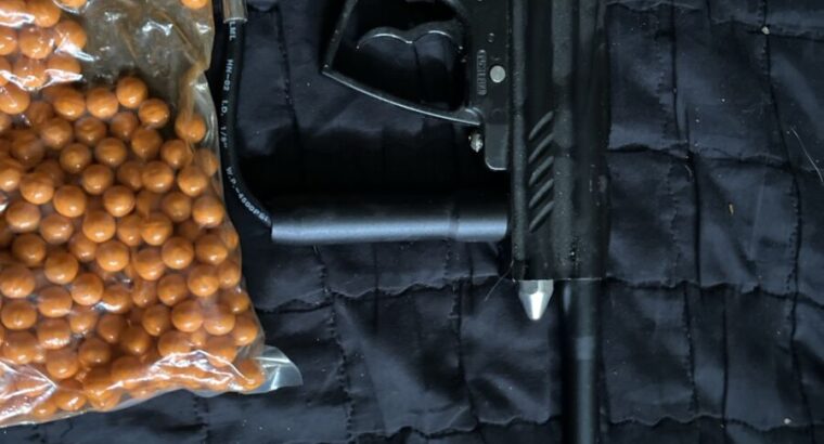 2 paintball Marker