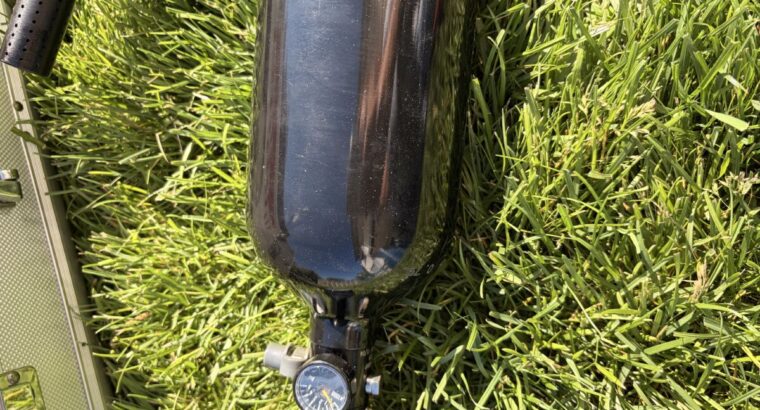 Paintball Markierer mit Zubehör