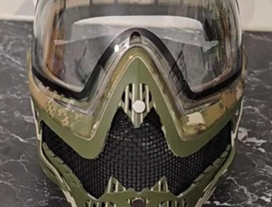Dye i5 Camo mit Mesh Umbau neuwertig + Ersatzglas