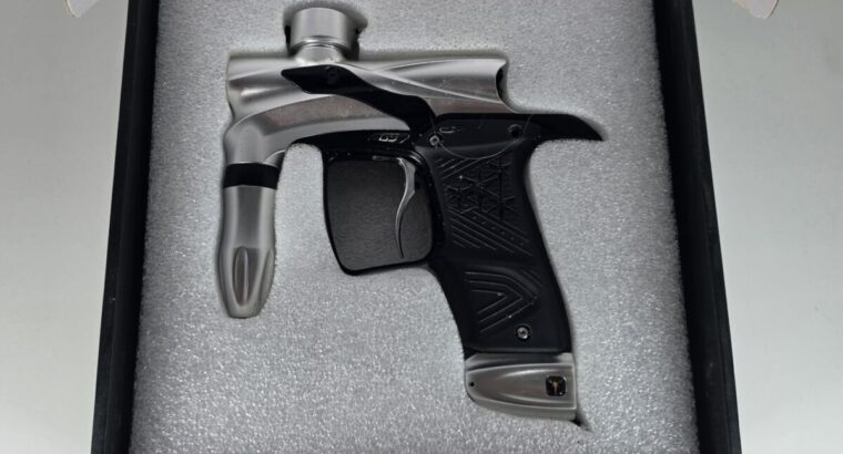Dangerous Power G5 Paintball Markierer – Silber/Schwarz mit OVP