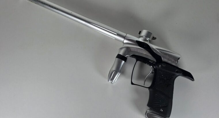 Dangerous Power G5 Paintball Markierer – Silber/Schwarz mit OVP