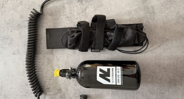 New Legion HP Flasche mit Schlauch und Tasche