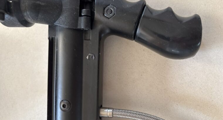 Tippmann 98 Custom Paintball Markierer & Hopper