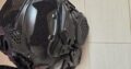 Tactical helm mit lautsprecher und microphone