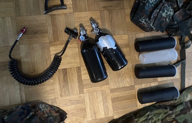 2 x Tippmann 98 + Zubehör Masken