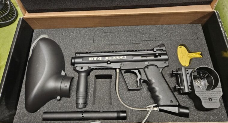 Paintball-Set Marker, Maske, Gasflaschen, Munitionsbehälter