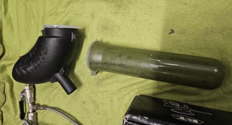 Paintball-Set Marker, Maske, Gasflaschen, Munitionsbehälter